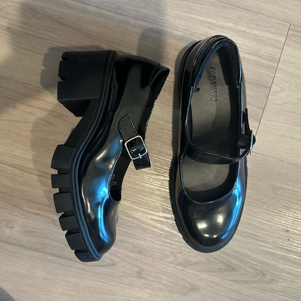 Old Navy - Platform Mary Jane’s